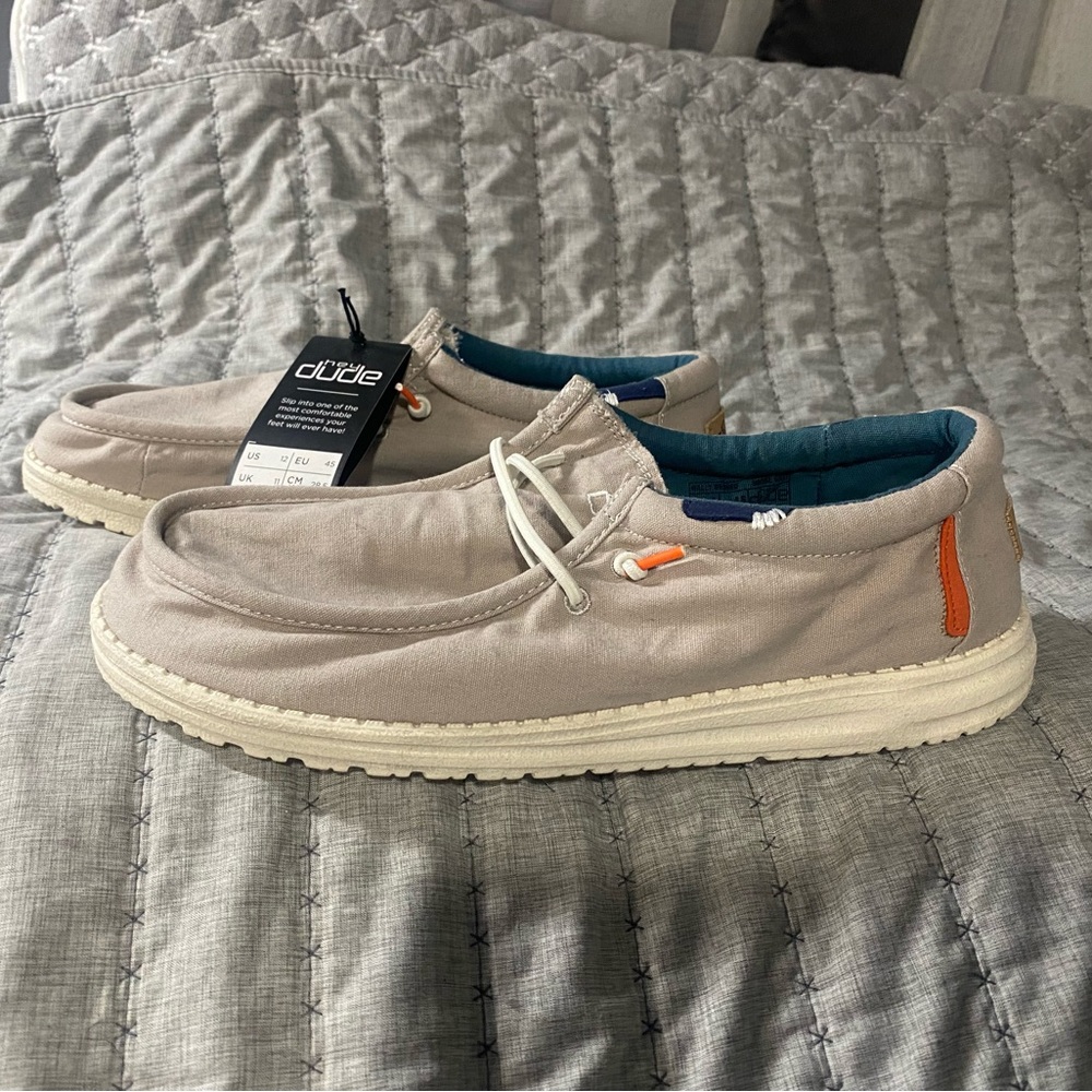 New With Tags HeyDude Wally Washed Smoke Grey Shoes